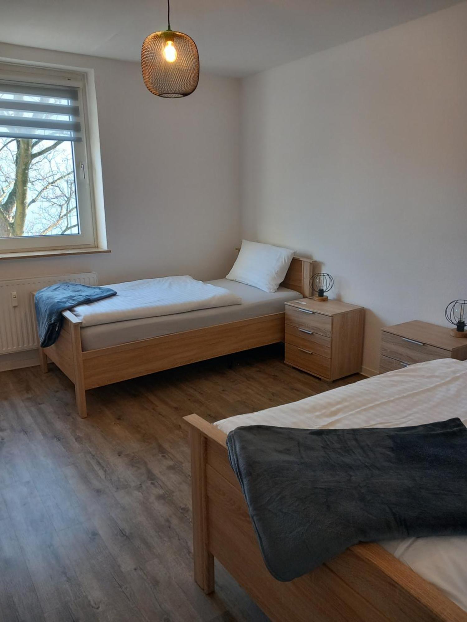 City Apartment Duisburg 1#Netflix &Wlan &Kingsize Bett &Kaffee Maschine & Central & 500M Innenhafen & 2 Min U Bahn Kültér fotó