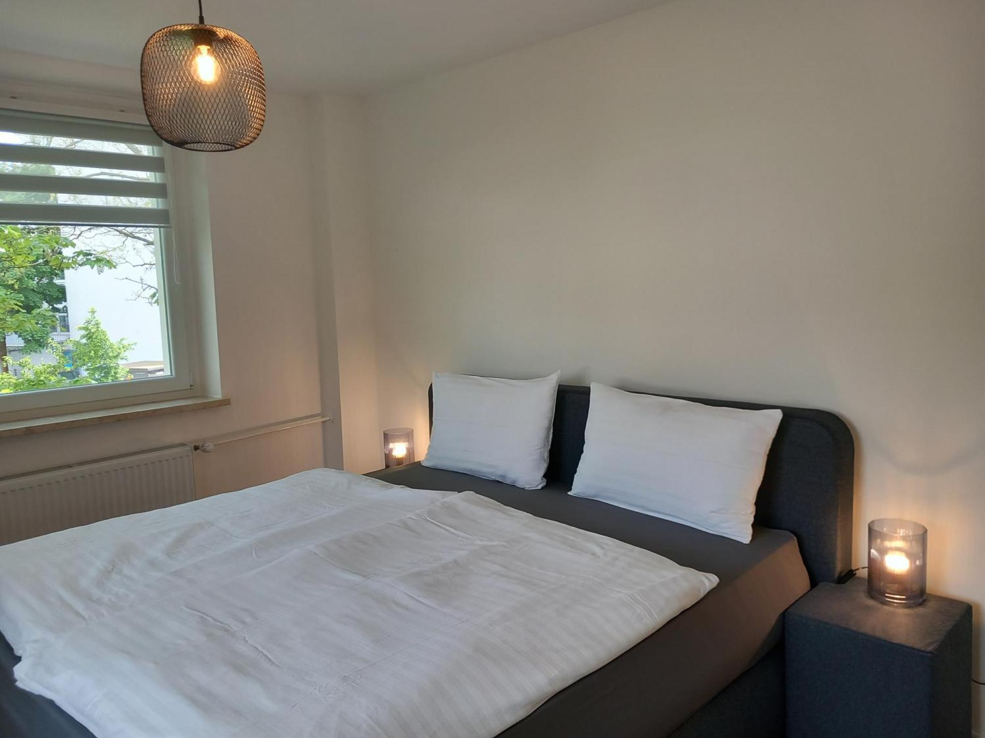 City Apartment Duisburg 1#Netflix &Wlan &Kingsize Bett &Kaffee Maschine & Central & 500M Innenhafen & 2 Min U Bahn Kültér fotó