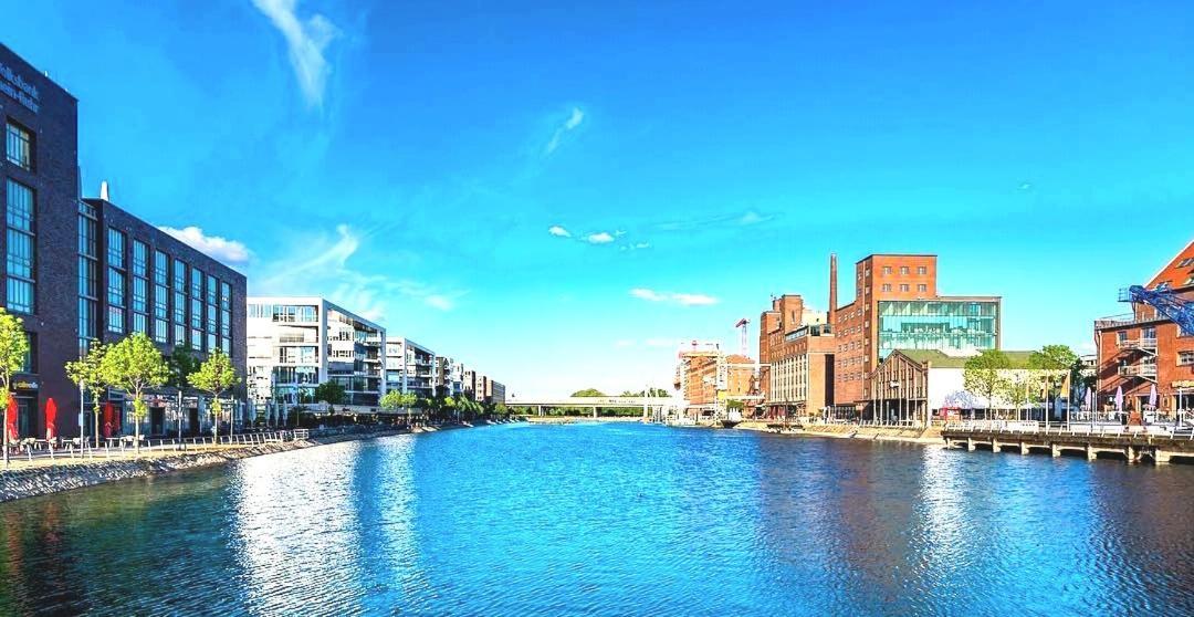 City Apartment Duisburg 1#Netflix &Wlan &Kingsize Bett &Kaffee Maschine & Central & 500M Innenhafen & 2 Min U Bahn Kültér fotó